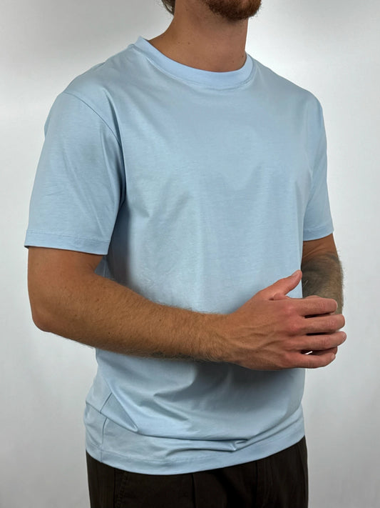 T-shirt stretch celeste dettagli vestibilità - Archivio Tessile