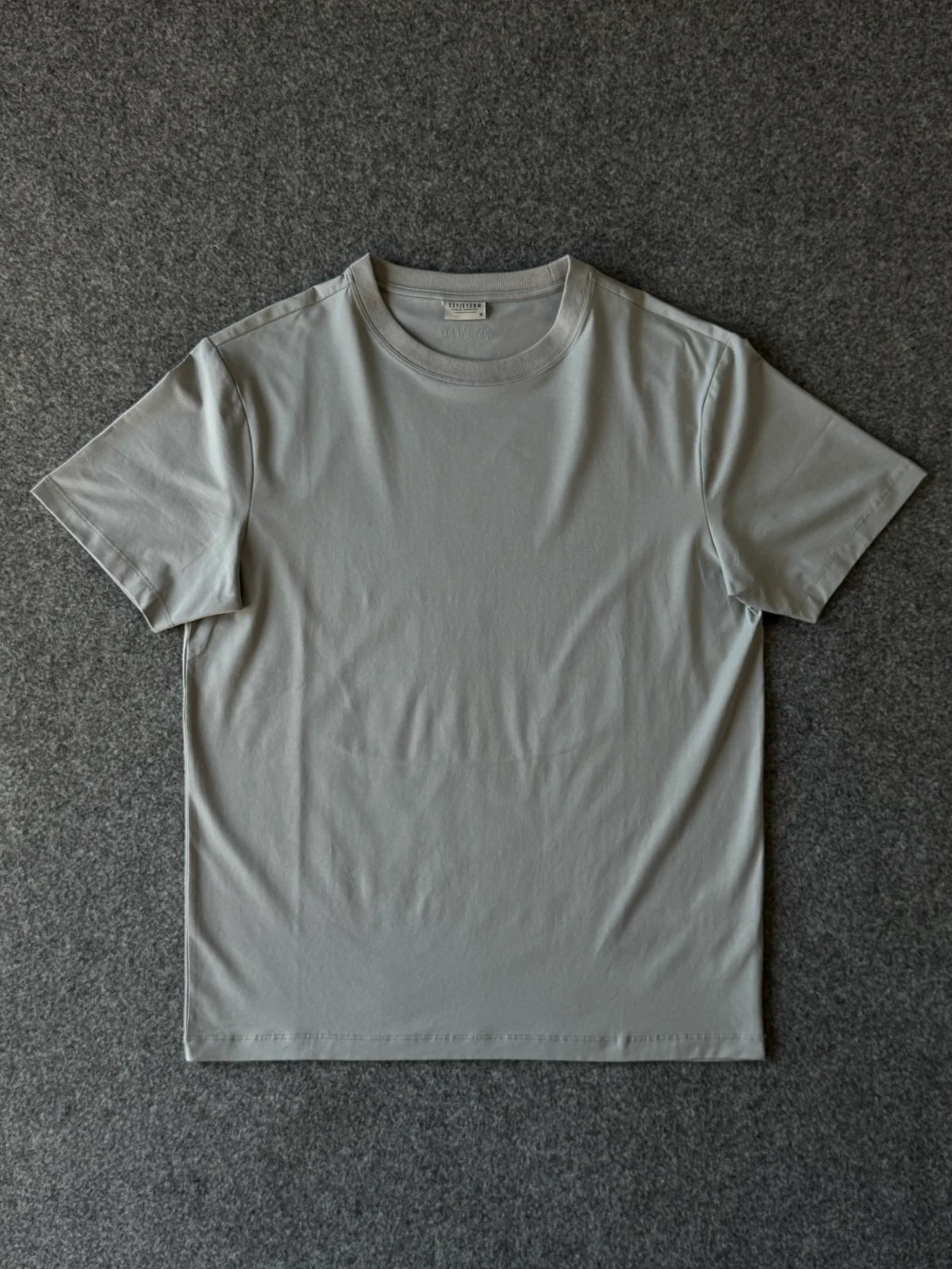 T-shirt in cotone con stampa dietro grigio | Archivio Tessile