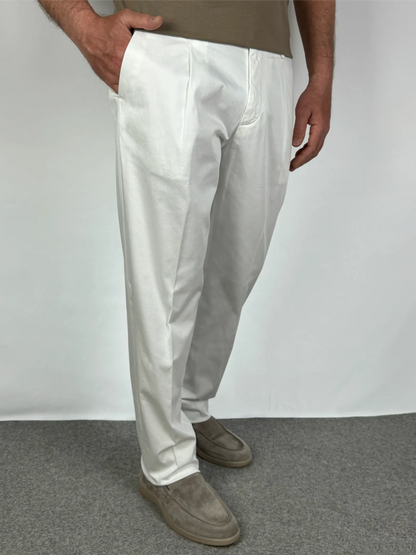 Vestibilità pantalone in cotone rasato bianco Made in Italy - Archivio Tessile