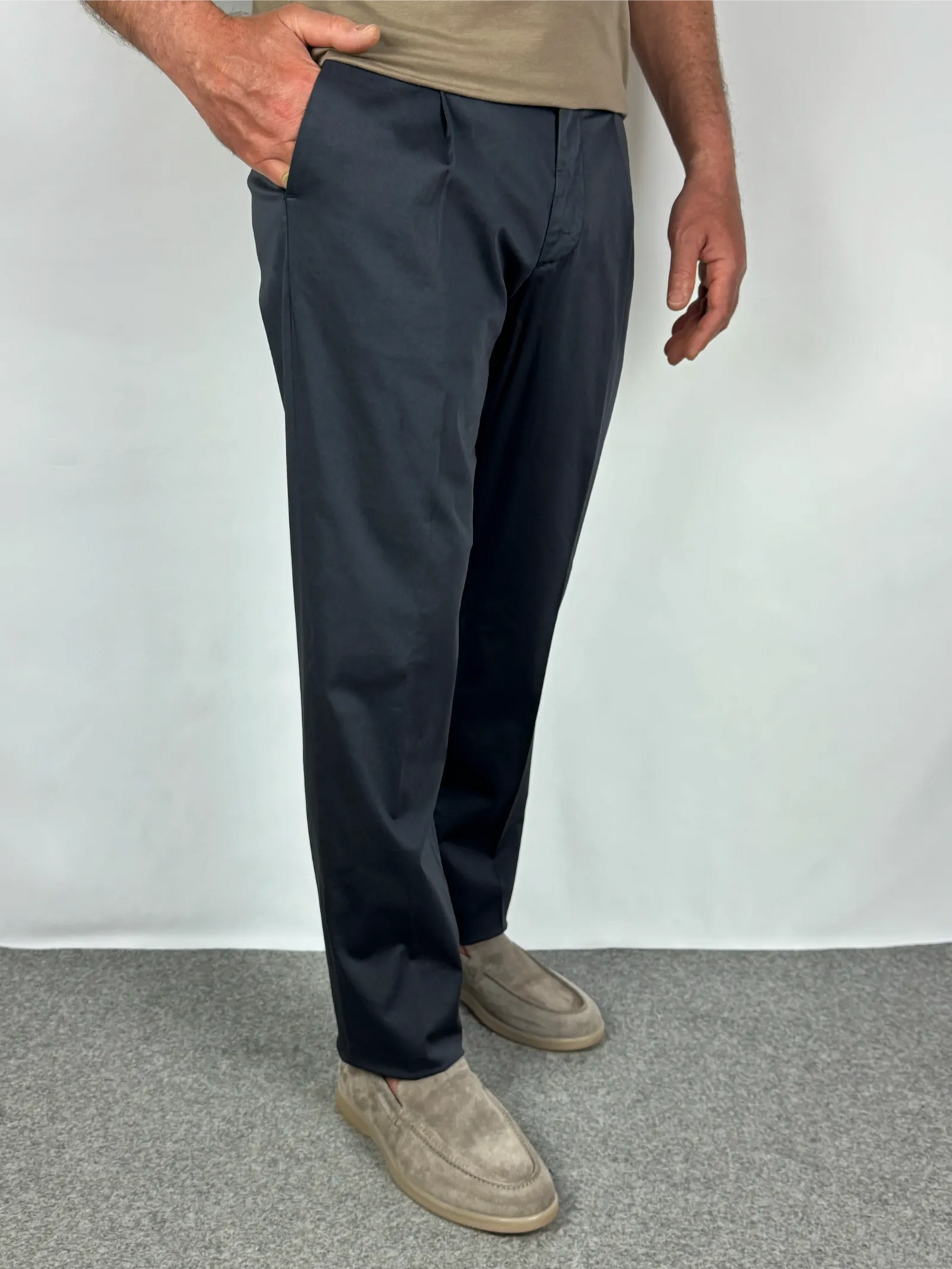 Vestibilità pantalone in cotone rasato blu notte - Archivio Tessile