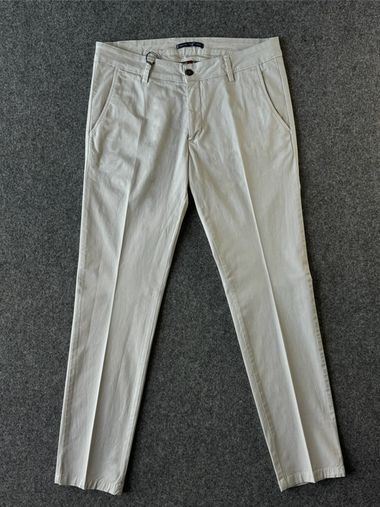 Pantalone chino in cotone gabardina avorio - Archivio Tessile