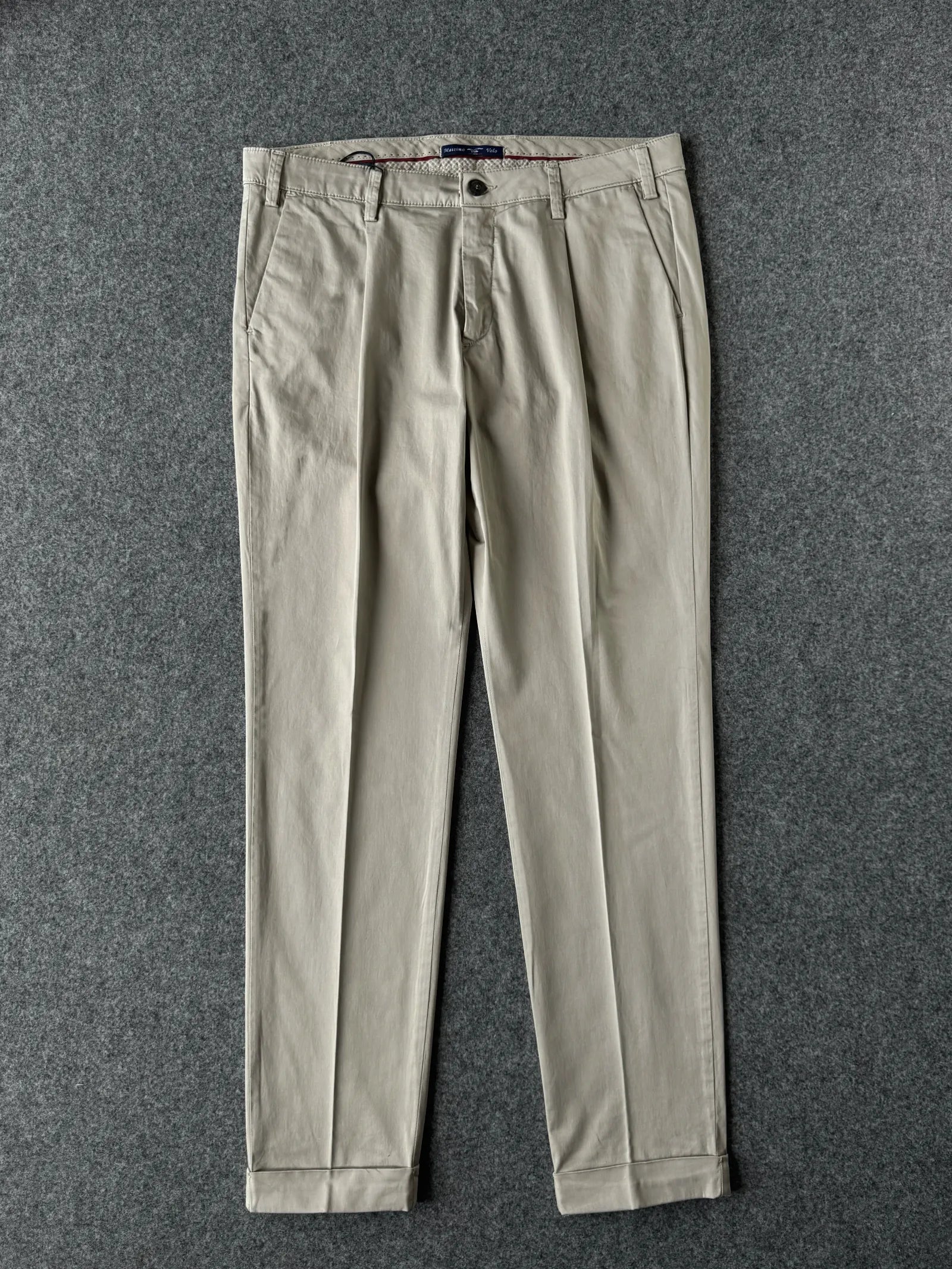 Pantalone chino in cotone rasato beige - Archivio Tessile
