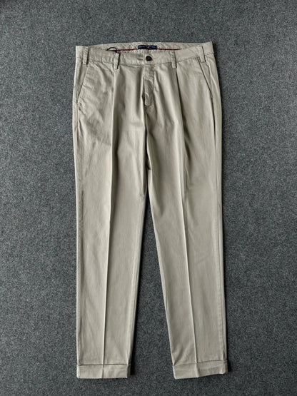 Pantalone chino in cotone rasato beige - Archivio Tessile