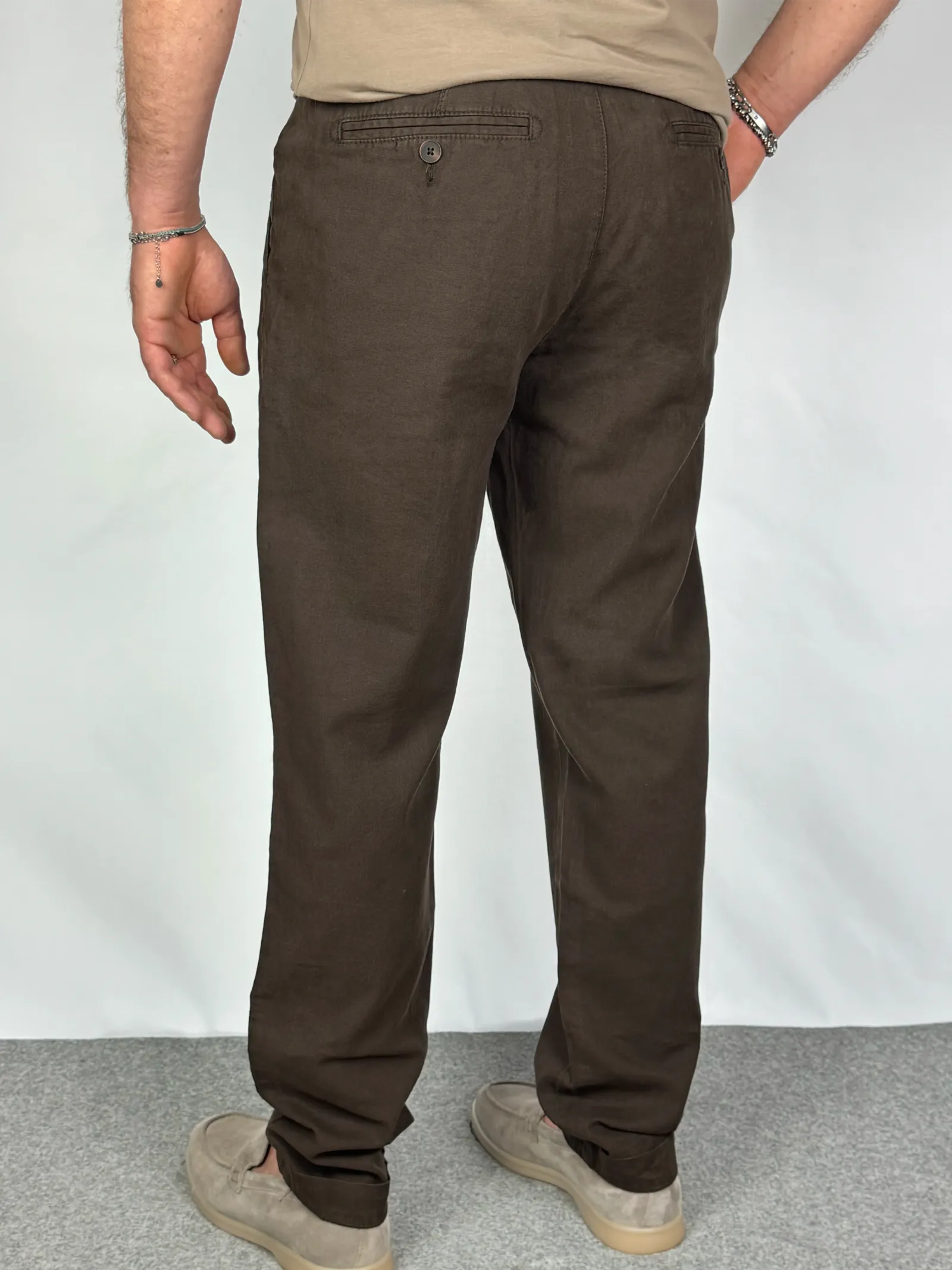 Vestibilità posteriore pantalone misto lino marrone "Tonga" - Archivio Tessile
